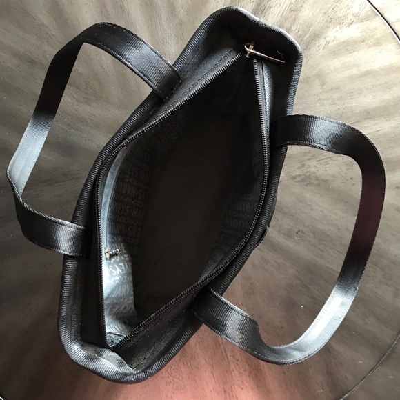 Harveys Seatbelt Bag Black Tote - Picture 8 of 15